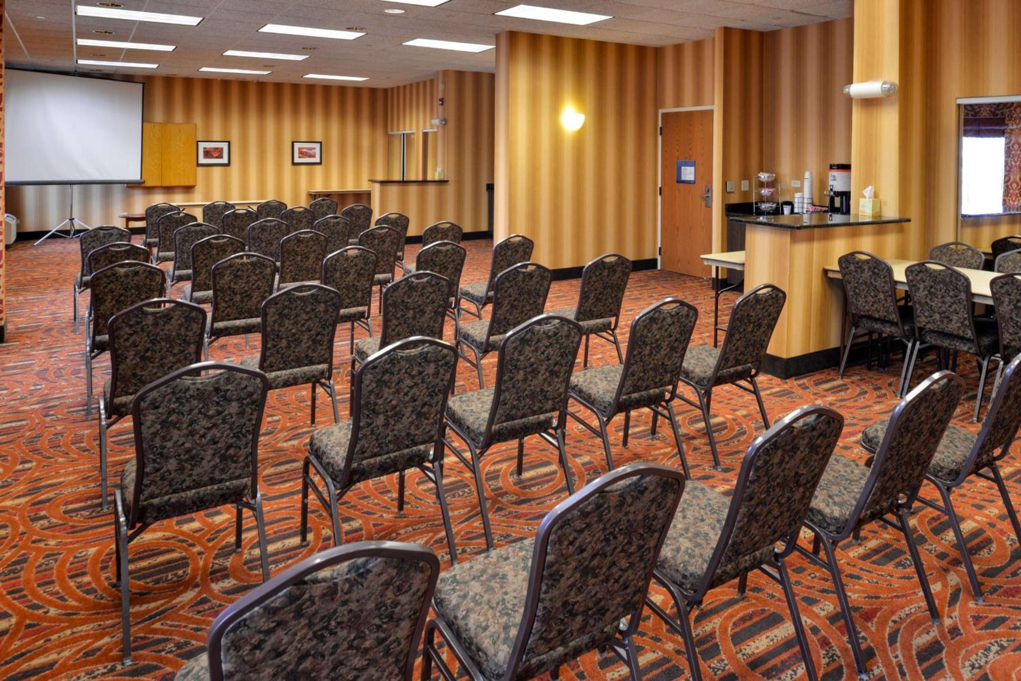 Hampton Inn Chicago-Carol Stream Exterior foto