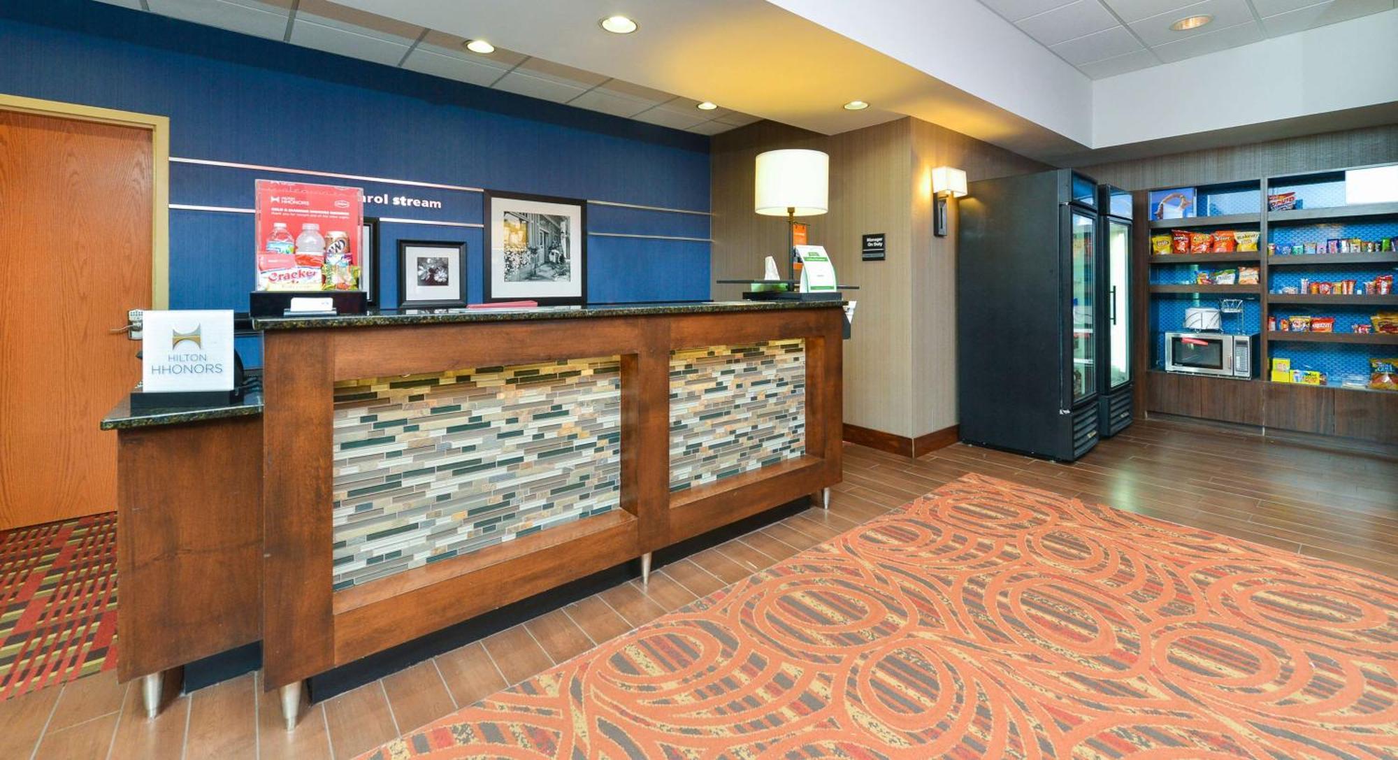 Hampton Inn Chicago-Carol Stream Exterior foto